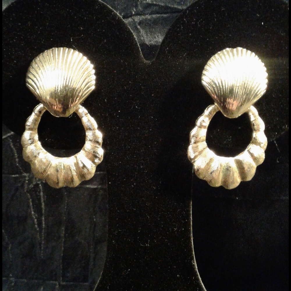 Earings